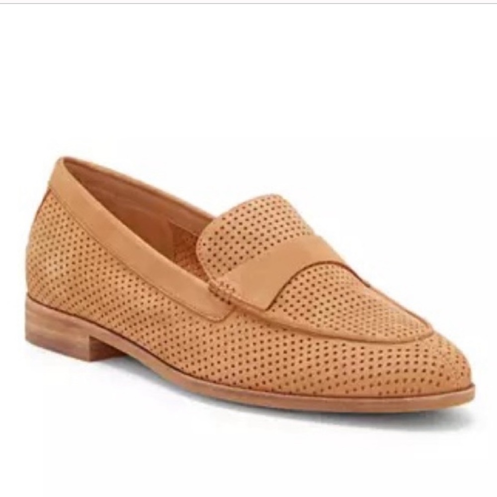 Corso Como Carlynee Leather Perforated Comfort Loafer Shoes. Size 8